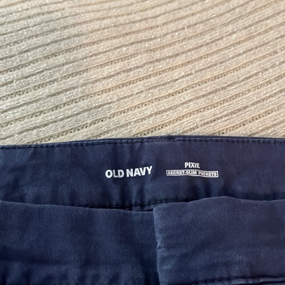 Old Navy pixie Secret slim pockets - Picture 2 of 7